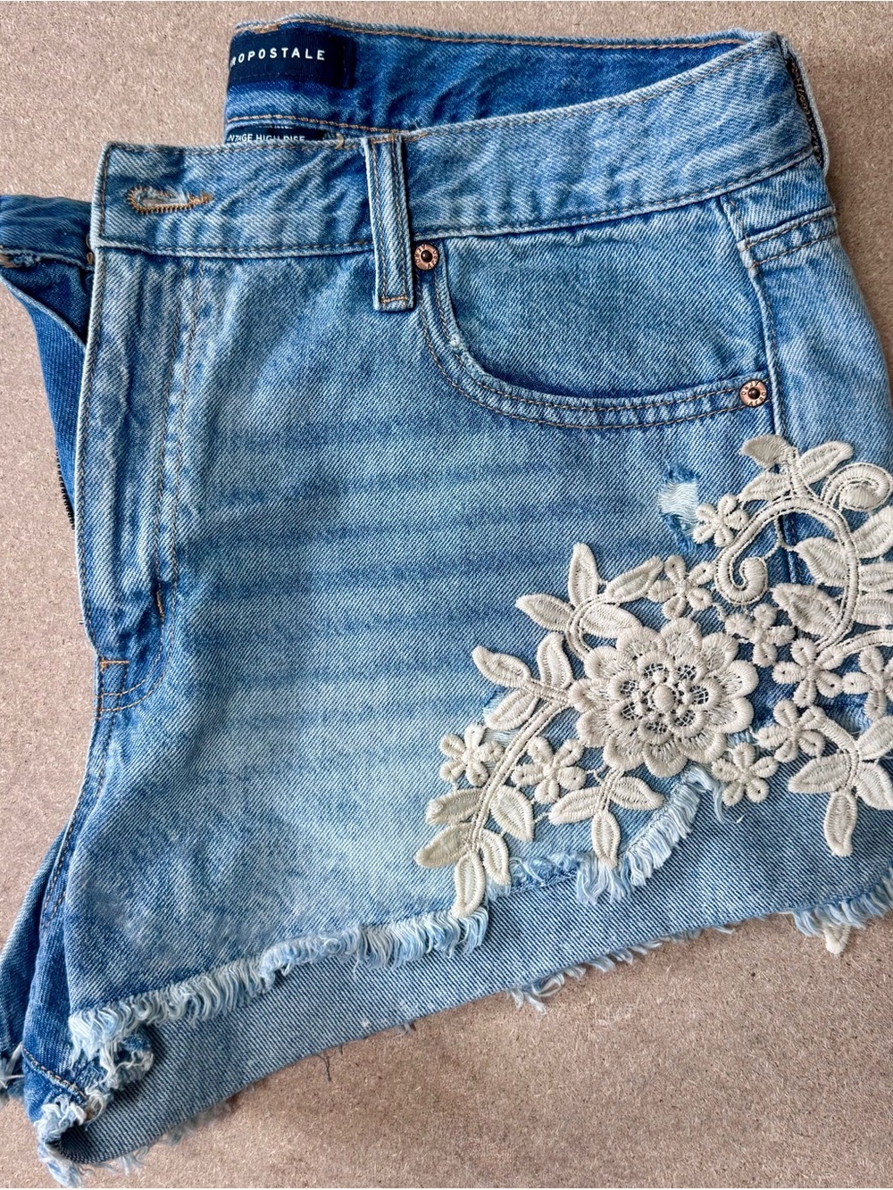 Aeropostale Women's High Rise Crochet Floral Jean Shorts - Picture 3 of 7